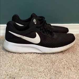 Black Nike Tanjun